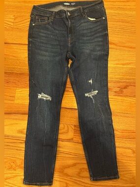 Old Navy Rockstar Super Skinny Jeans in Dark Indigo with Contrast Stitching